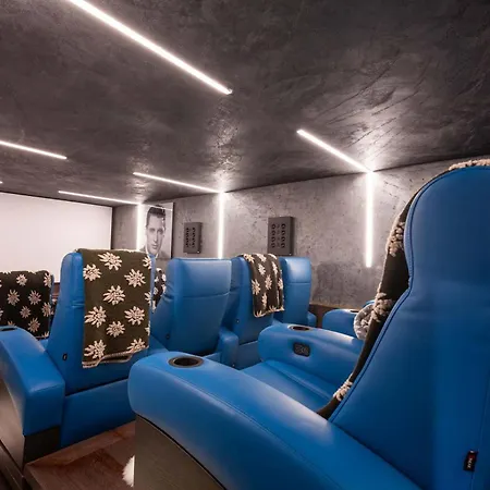 Magic Megeve Bois Hotel